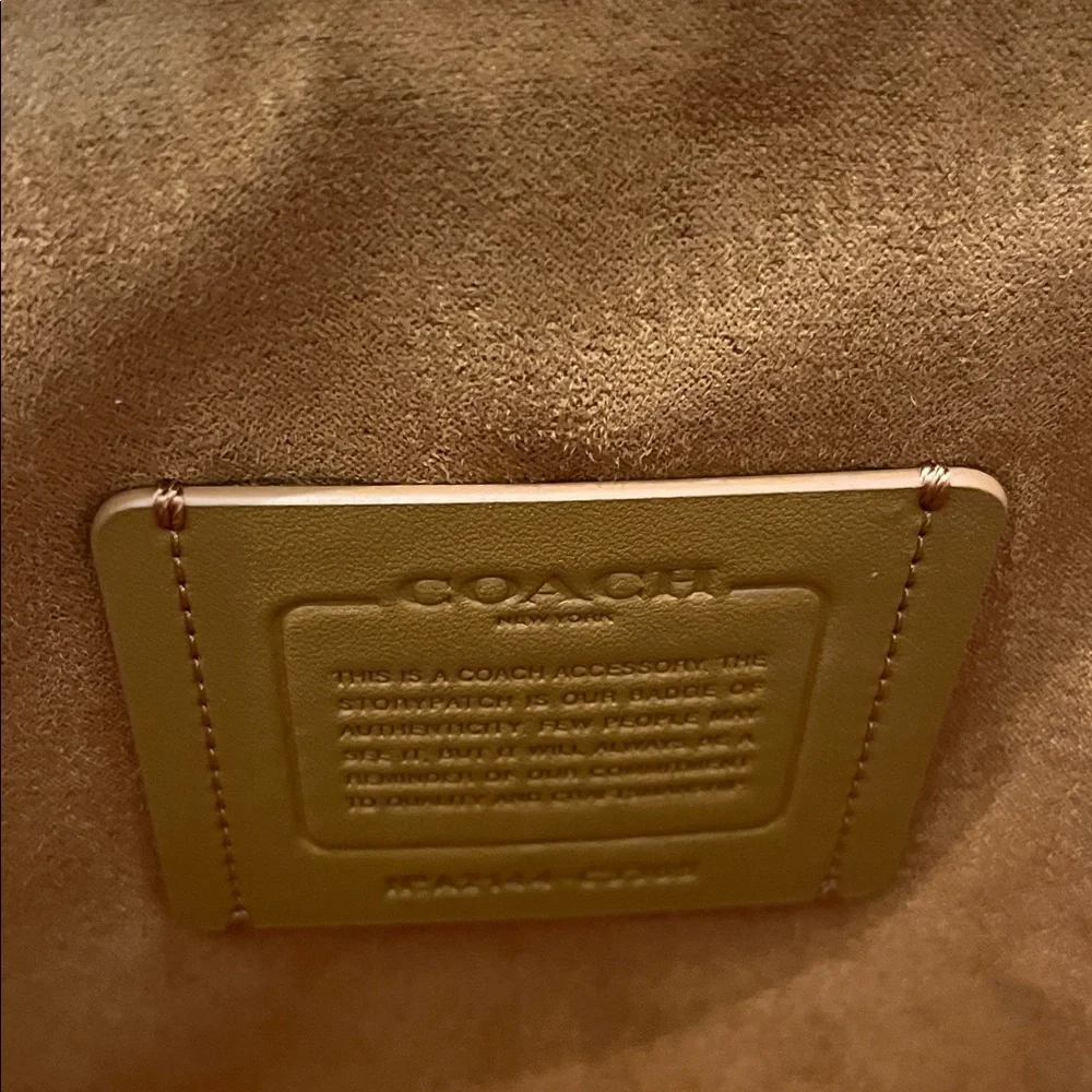 Coach Laptop Sleeve In Signature‎ Canvas With Daisy Print